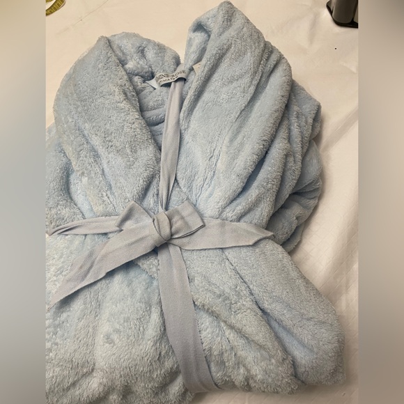💙💙Jasmine Rose Size Large Baby Blue Robe - Picture 3 of 3